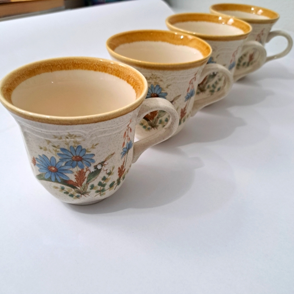 Mikasa Blue Daisies Mug Set of 4 EB 804